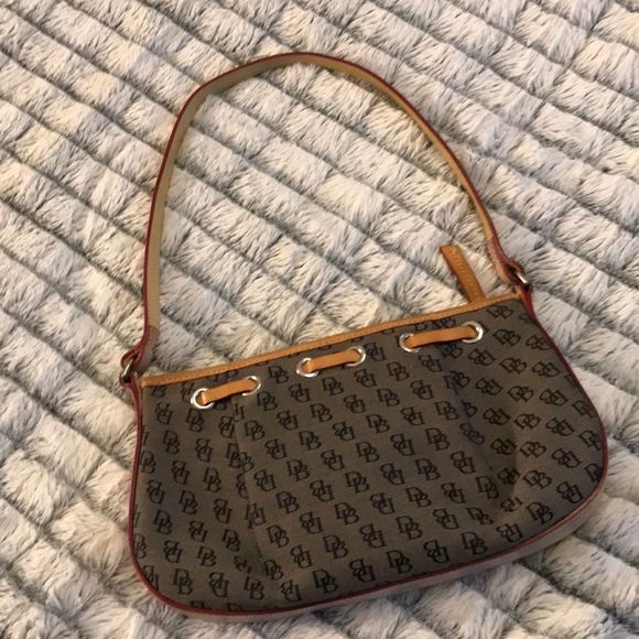 Stylish Brown Shoulder Bag - Picture 6 of 13